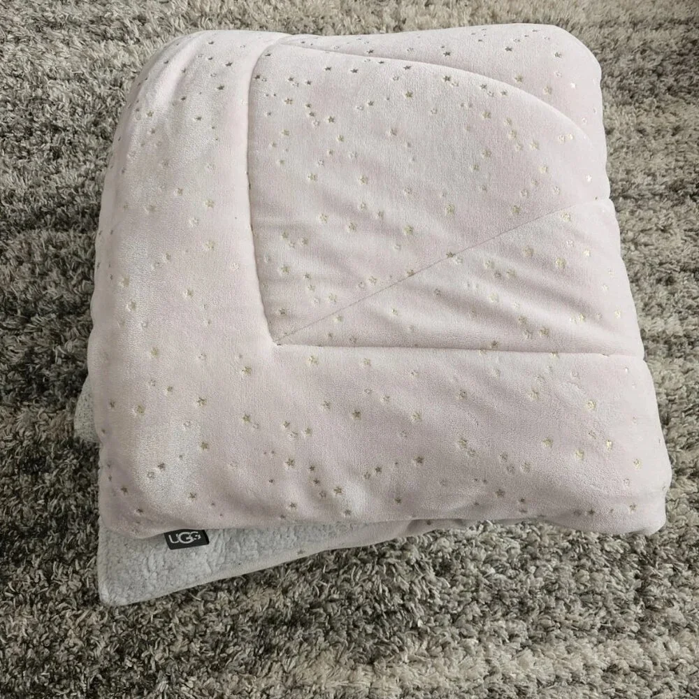 UGG Maisie Full/ Queen Size Blanket Comforter Pink W/ Gold Stars & White Sherpa